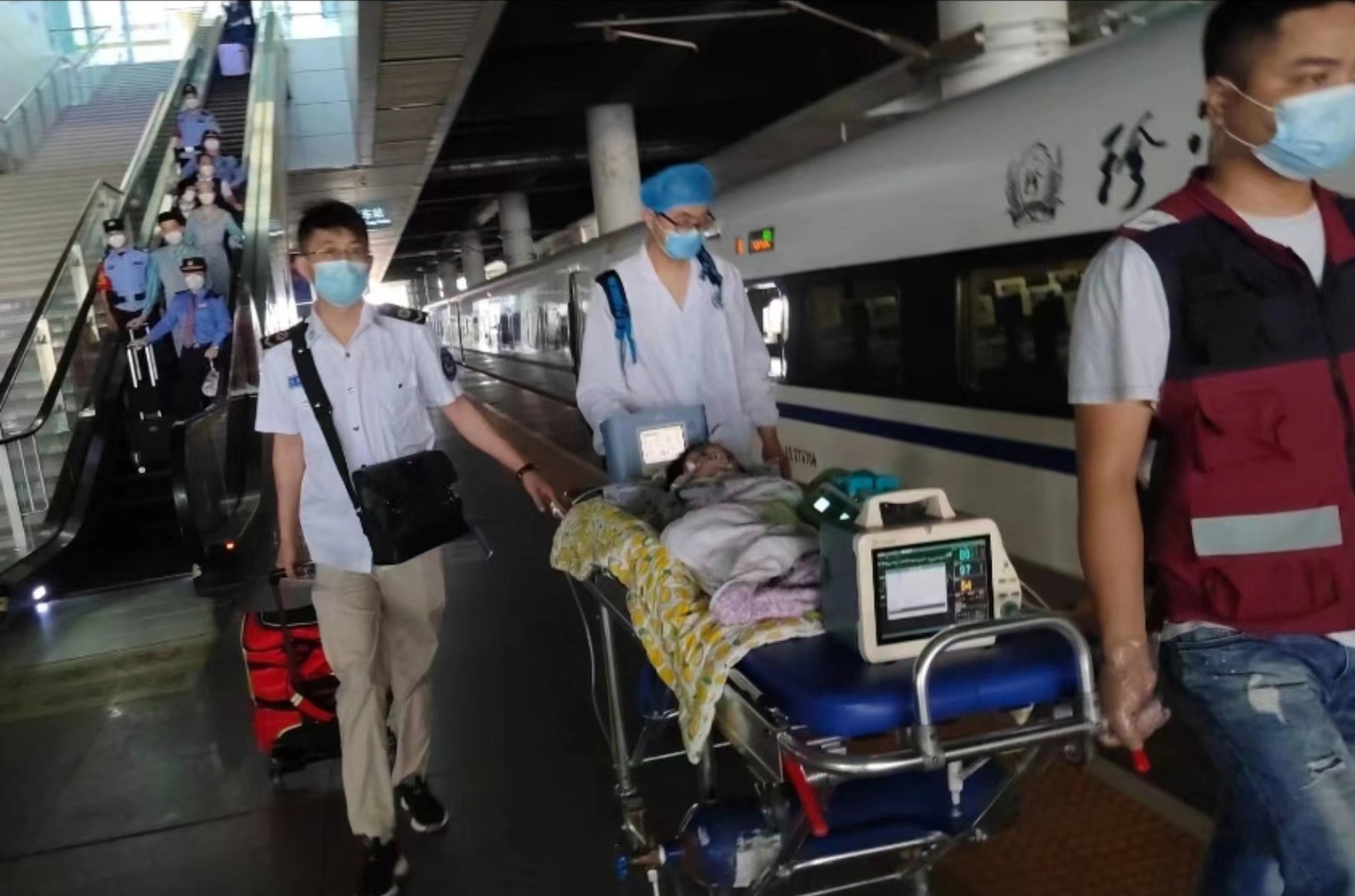 盐边县高铁转运公司